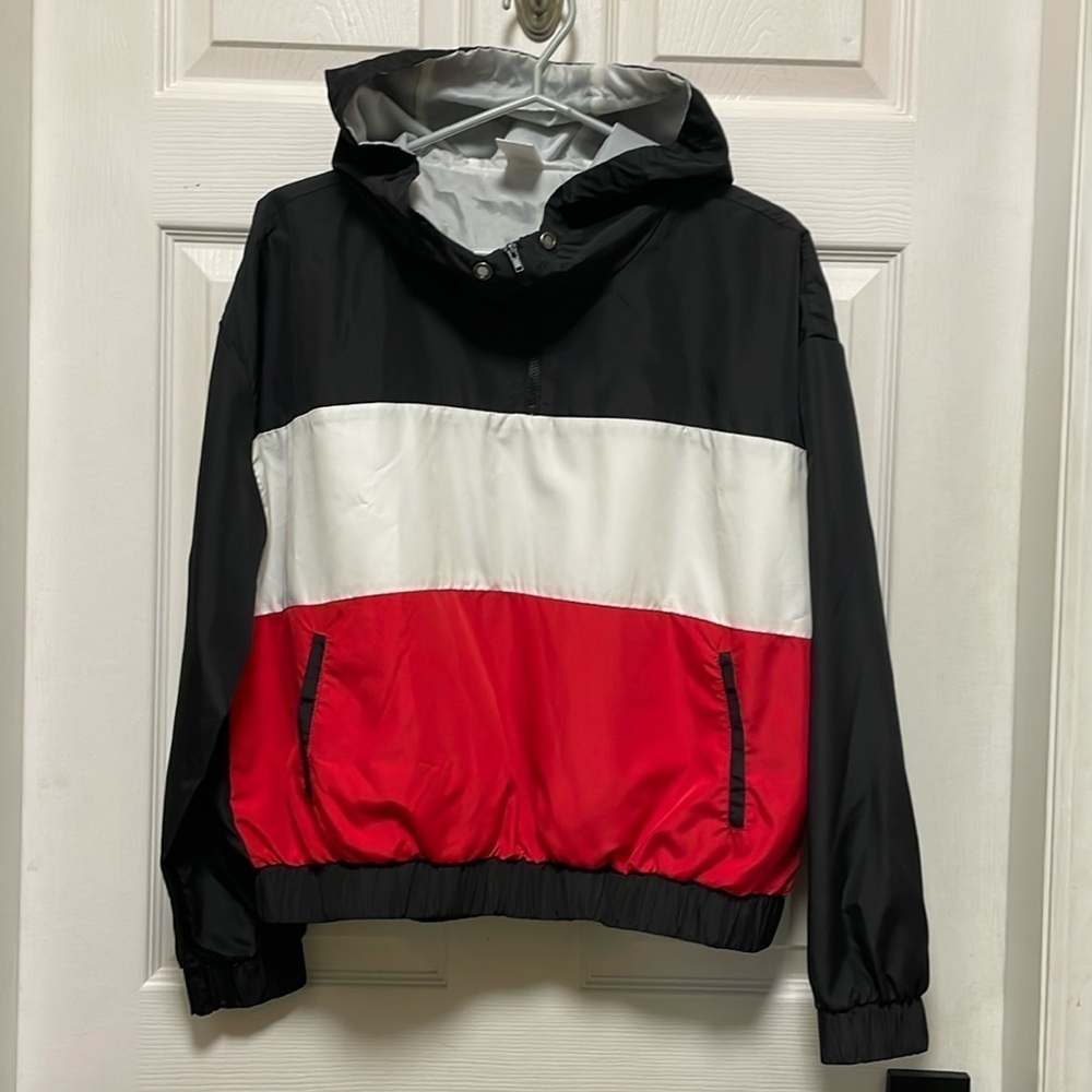 URBAN PLANET | Infinite Performance | Pull Over | Hooded|Windbreaker| Size M